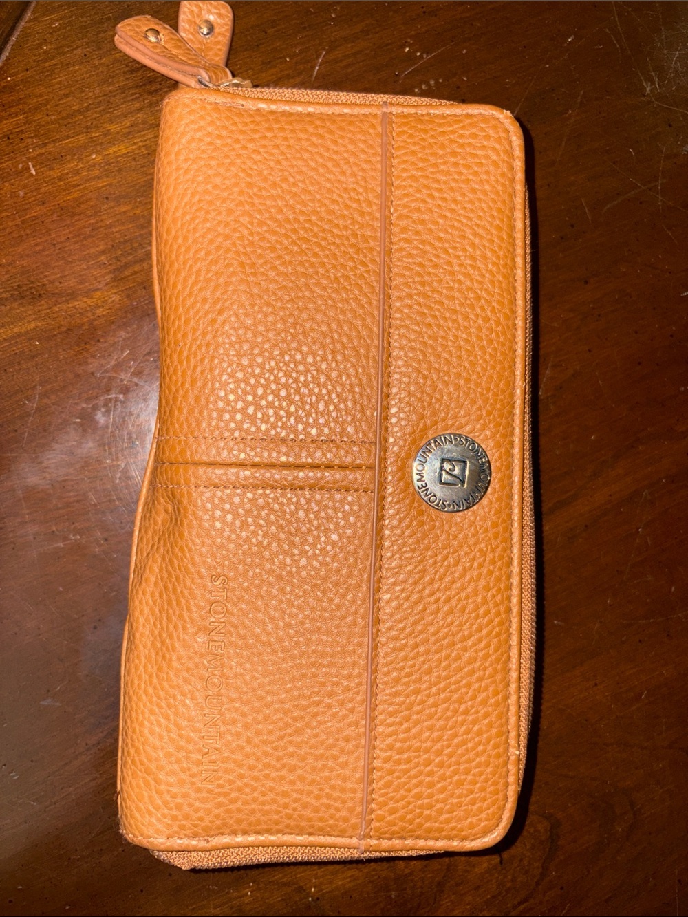 Stone Mountain Accessories Cognac Brown Leather Zip Wallet